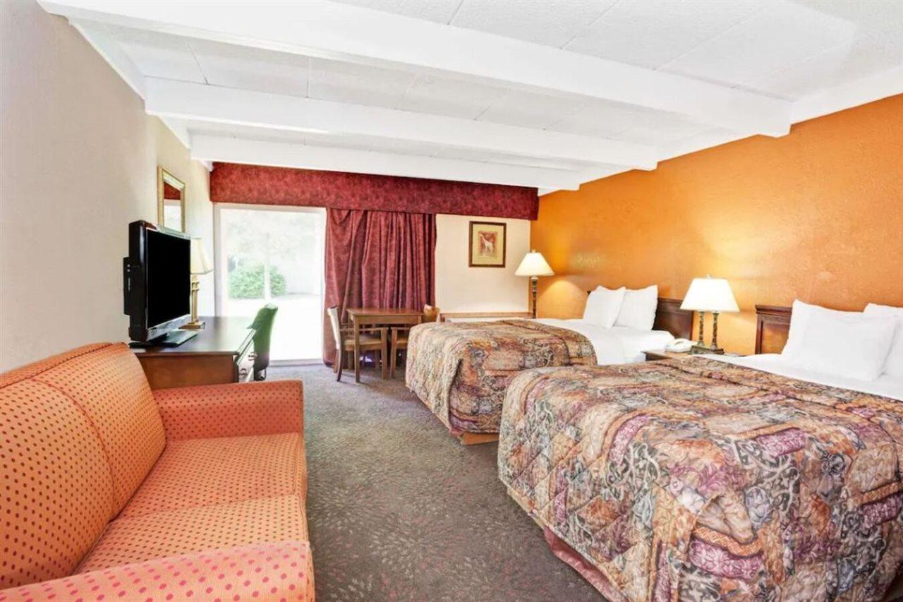 Days Inn By Wyndham Ann Arbor Kültér fotó
